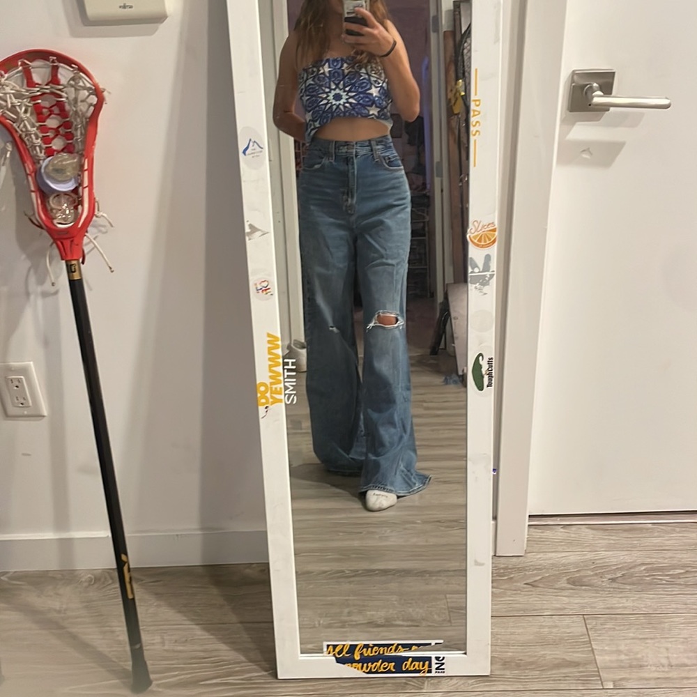 Urban Outfitters Levi’s Premium High Loose Flare Jeans